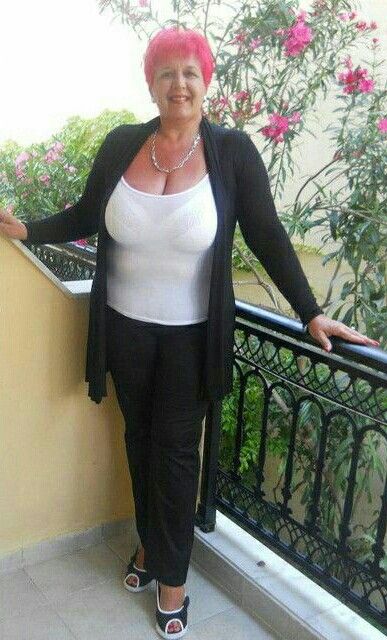 Monique, 58